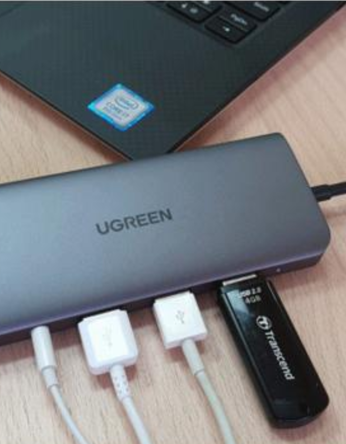 Ugreen USB-C To 3*USB 3.0 A+HDMI+VGA+RJ45 Gigabit + SD/TF+AUX3.5mm+PD C ( 10 in 1 )