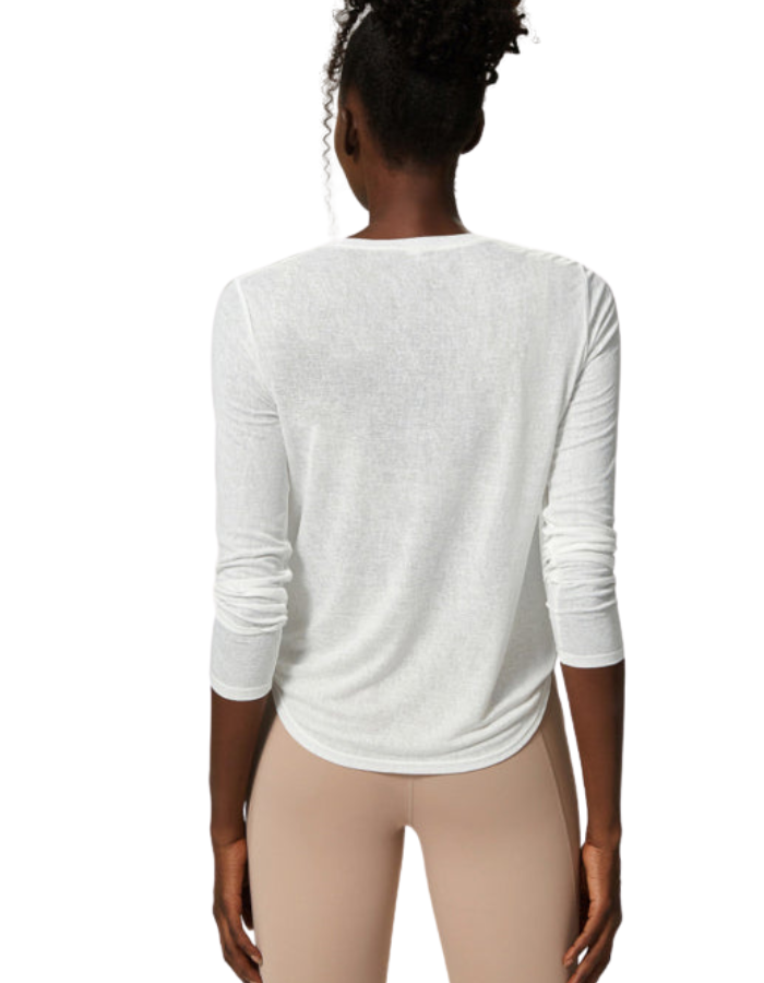 SHOPIQAT Women's Round Neck Curved Hem Long Sleeve Sports Top Quick Dry Breathable Yoga Cover Up - Premium  from shopiqat - Just $5.650! Shop now at shopiqat