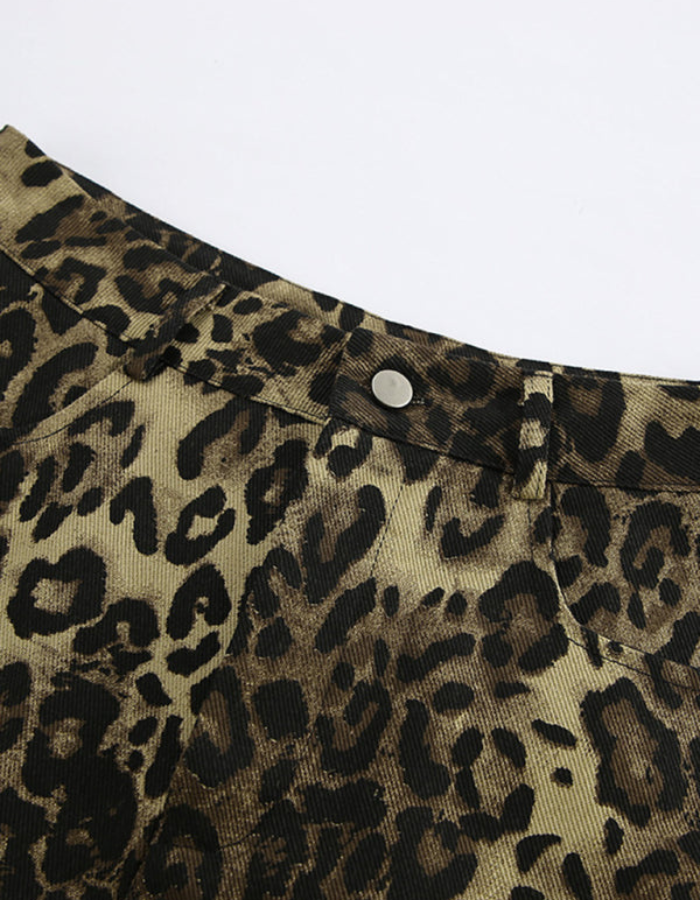 SHOPIQAT New Retro Casual Leopard Print Street Wide Leg Three-Point Shorts - Premium  from shopiqat - Just $7.900! Shop now at shopiqat
